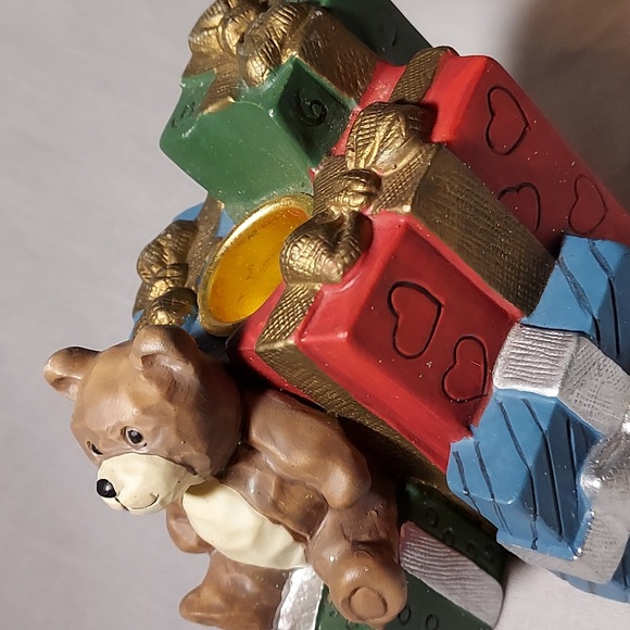 Vintage Avon Porcelain Folk Santa Candle Holder in Original Box 1998 - Picture 3 of 6